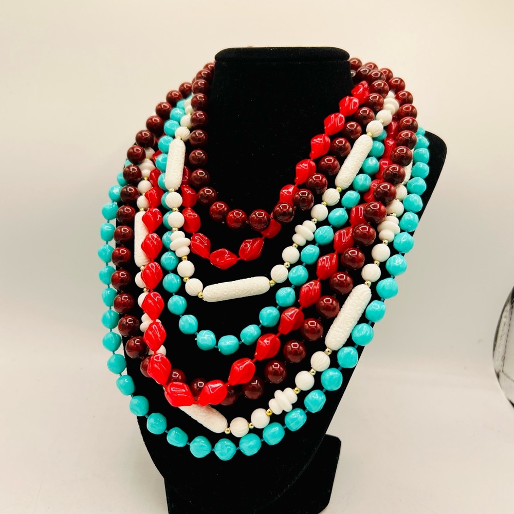 Lot of 4 vintage SARAH COVENTRY plastic bead necklaces red turquoise white - Picture 9 of 12